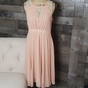 XXI Forever21 Peach Spring Dress With Lace (M)